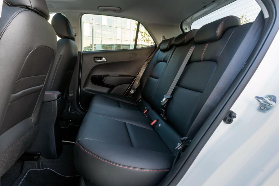 Интерьер Kia Picanto GT Line S (JA) 2018 года  (UK) (фото 23 из 24)